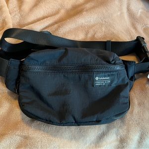 Lululemon Clean Lines Belt Bag